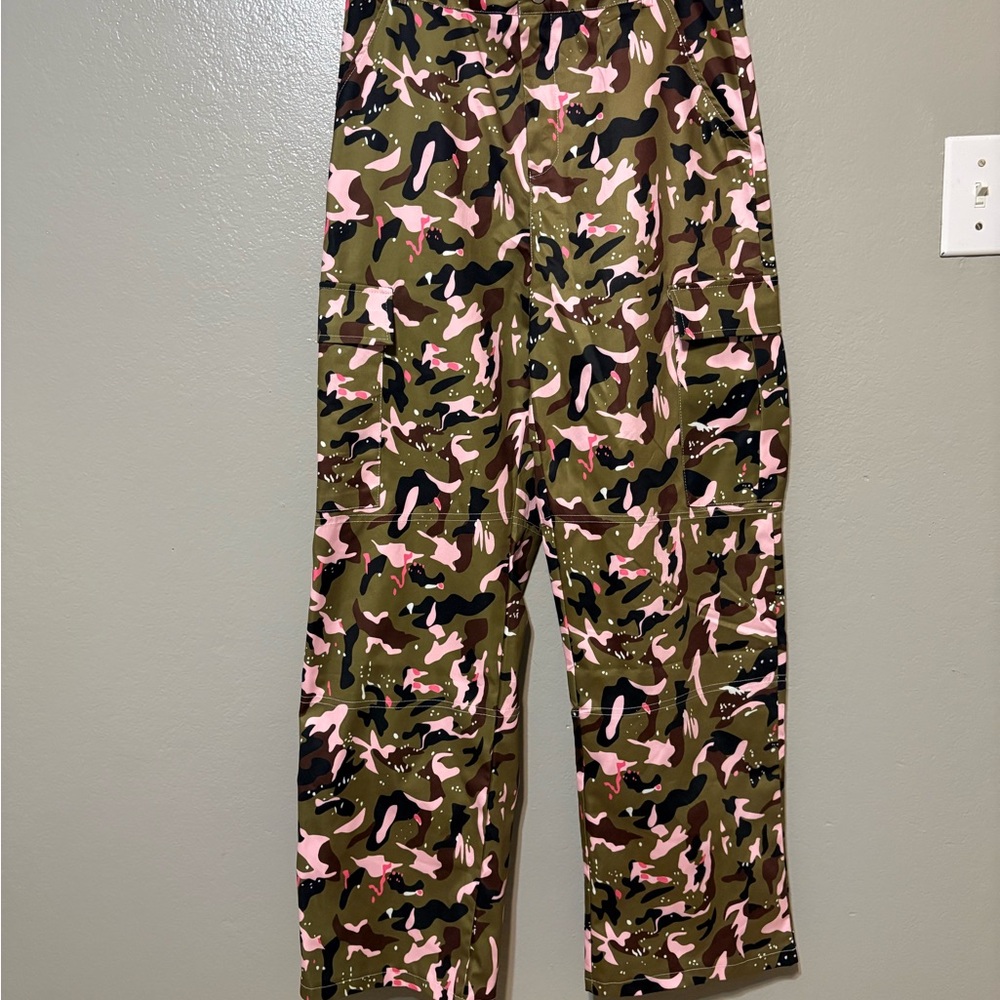 Women’s‎ Pink & Olive Camo Cargo Pants Size M